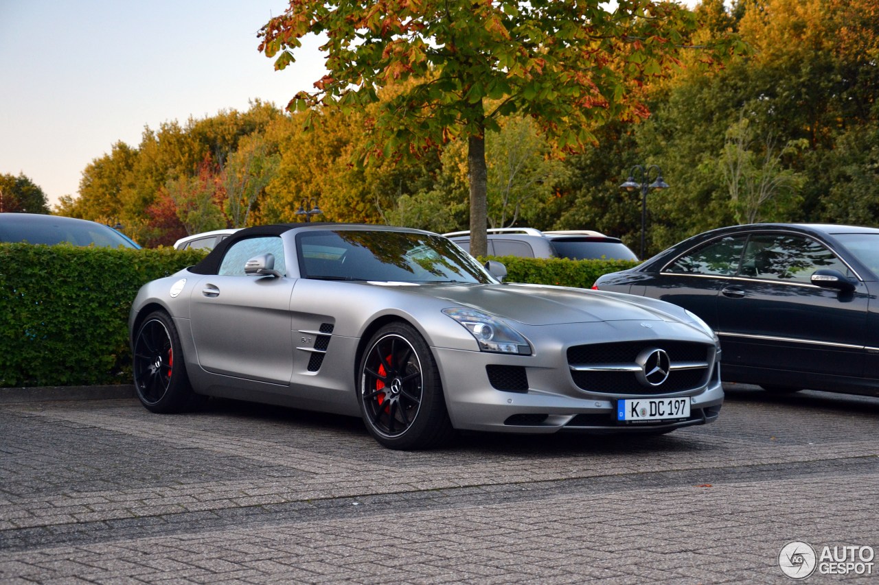 Mercedes-Benz SLS AMG Roadster