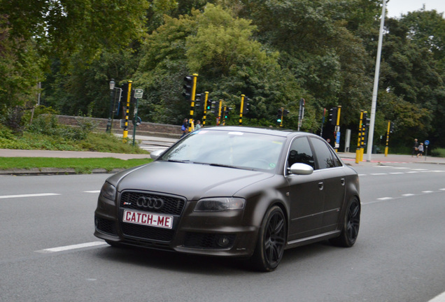 Audi RS4 Sedan