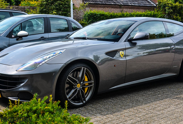 Ferrari FF