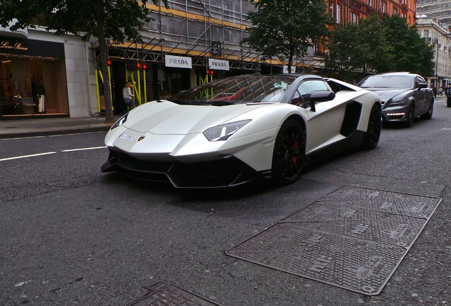 Lamborghini Aventador LP720-4 Roadster 50° Anniversario