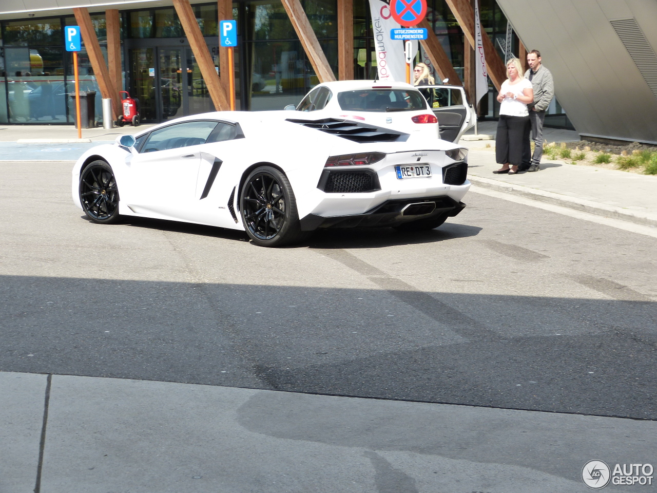 Lamborghini Aventador LP700-4