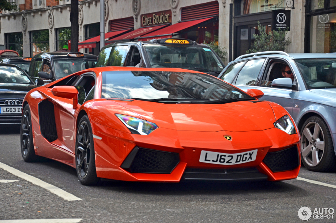 Lamborghini Aventador LP700-4