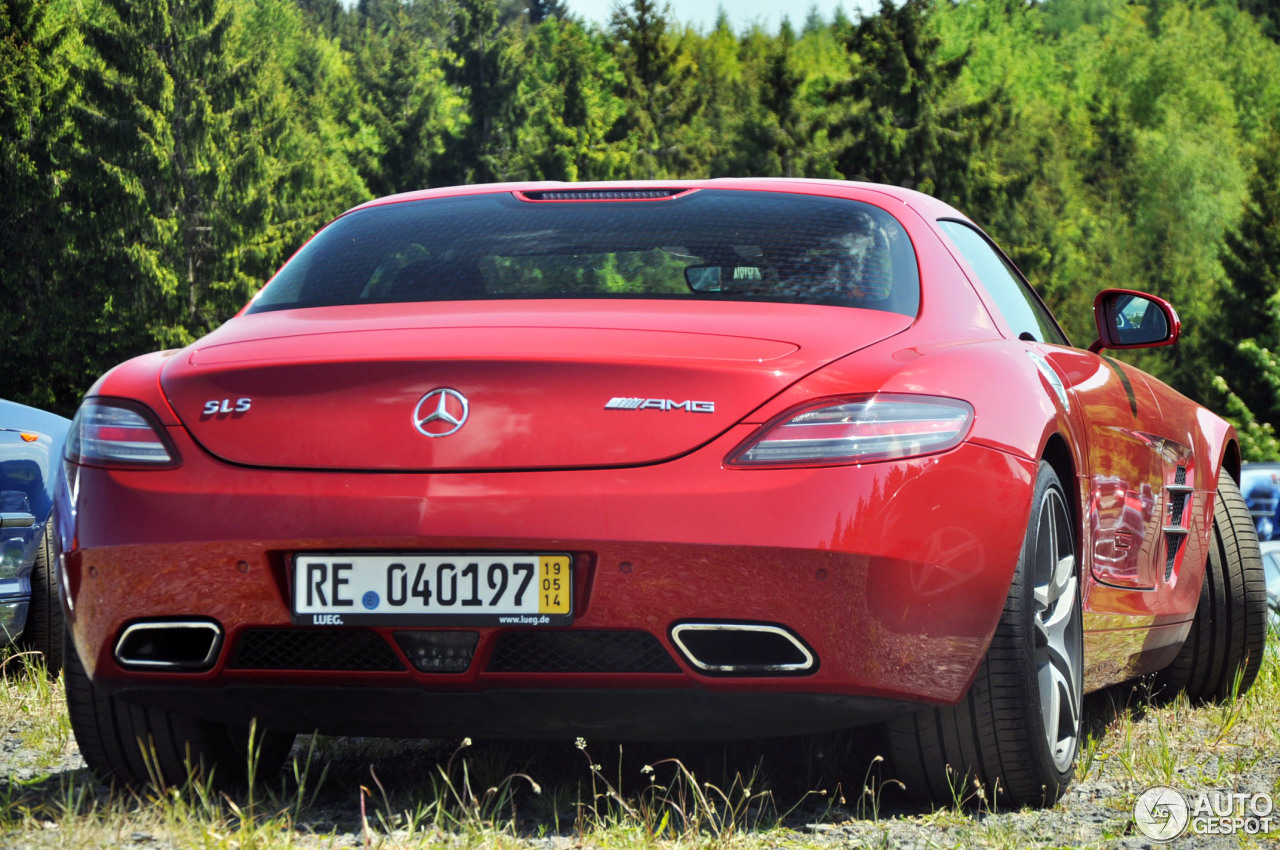 Mercedes-Benz SLS AMG