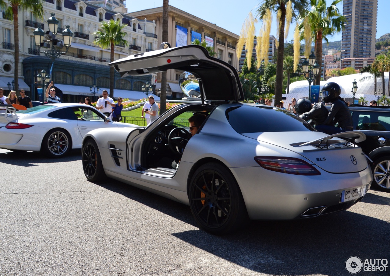 Mercedes-Benz SLS AMG