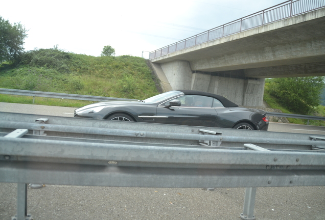 Aston Martin Vanquish Volante