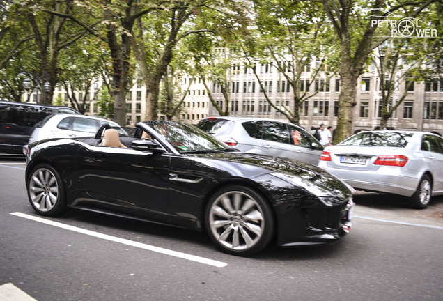 Jaguar F-TYPE S V8 Convertible