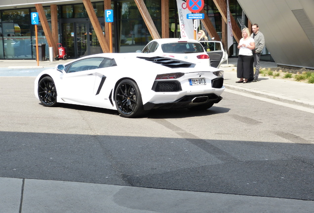 Lamborghini Aventador LP700-4