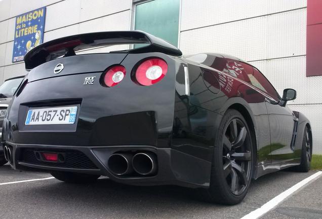 Nissan GT-R