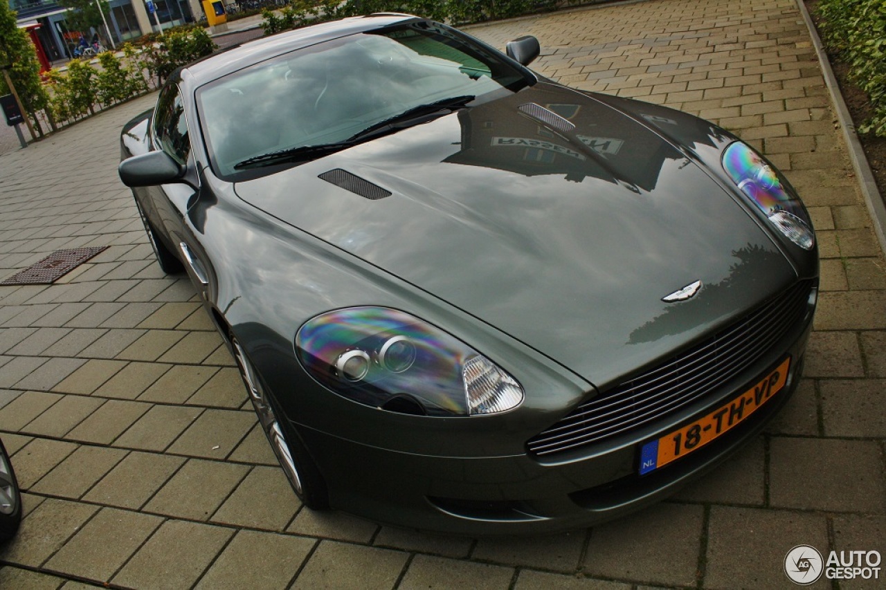 Aston Martin DB9