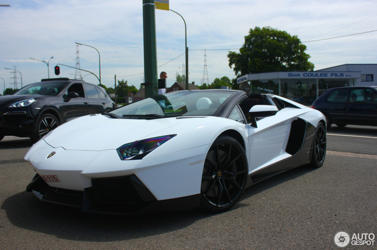 Lamborghini Aventador LP700-4 Roadster