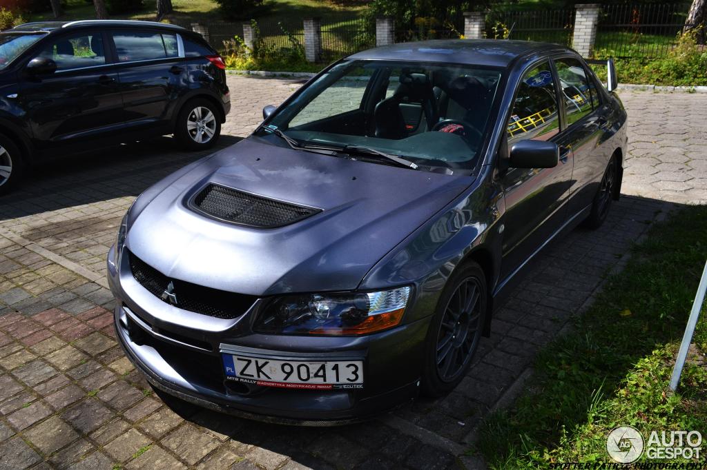 Mitsubishi Lancer Evolution IX MR