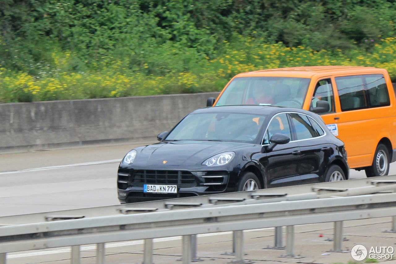 Porsche 95B Macan Turbo