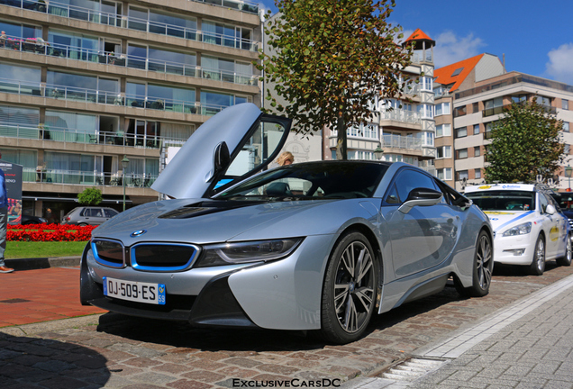 BMW i8