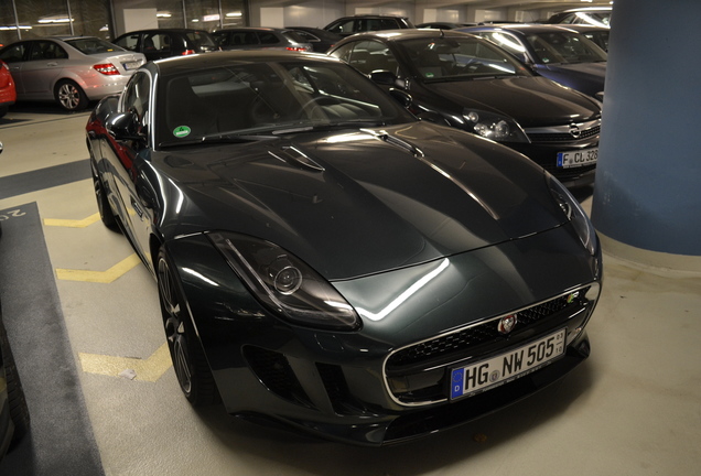 Jaguar F-TYPE R Coupé