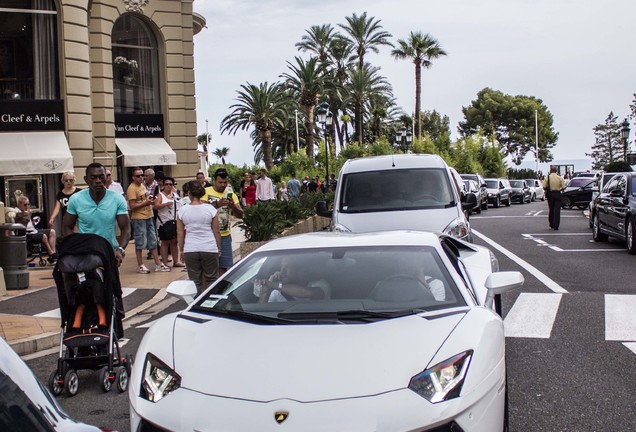 Lamborghini Aventador LP700-4