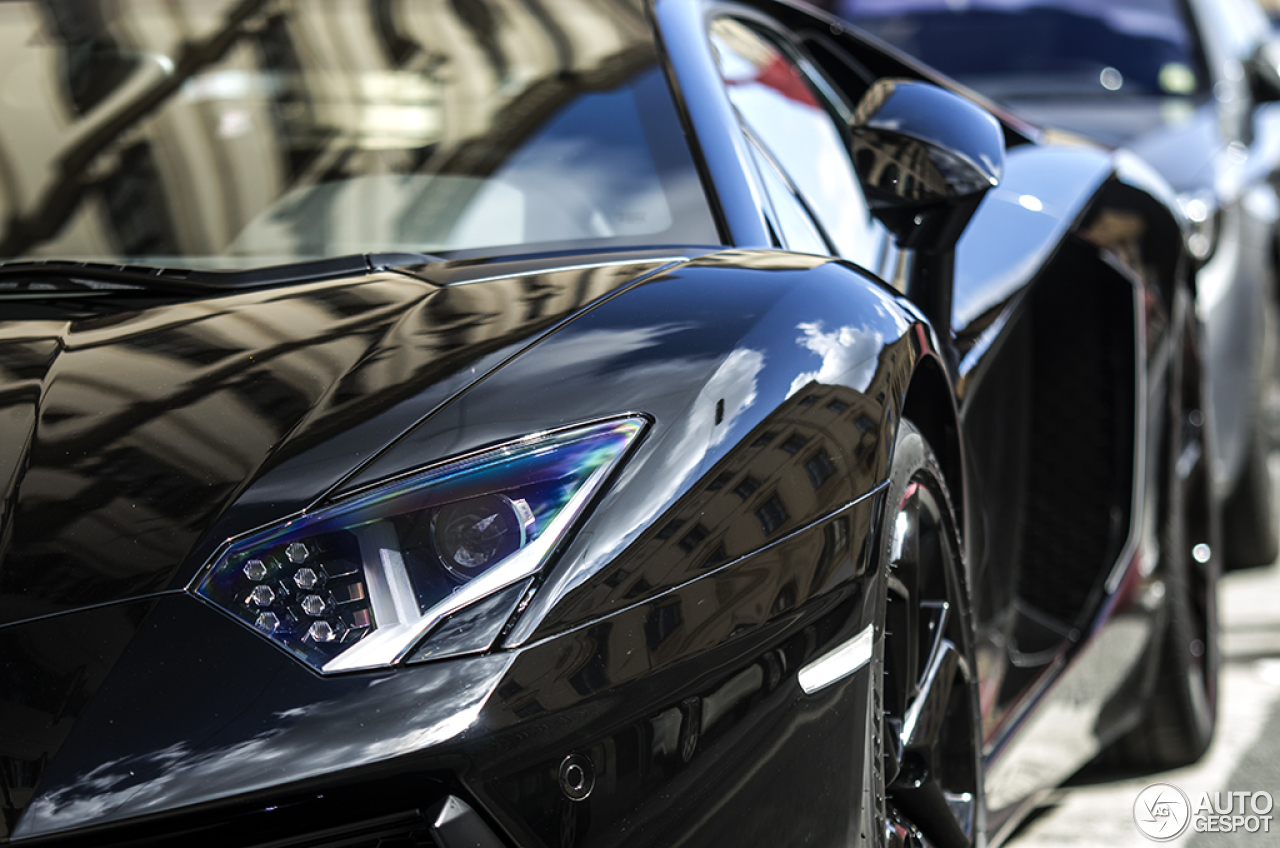 Lamborghini Aventador LP700-4