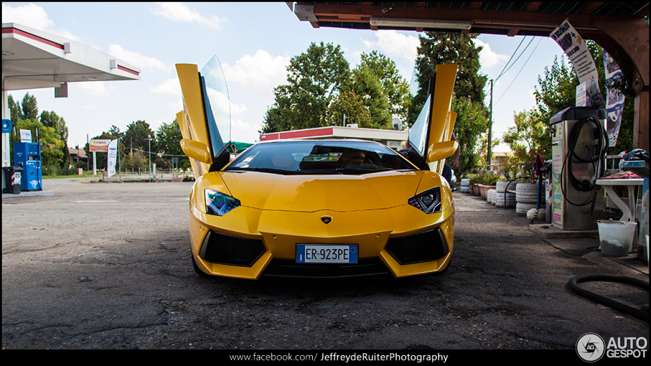 Lamborghini Aventador LP700-4