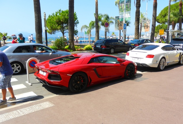 Lamborghini Aventador LP700-4