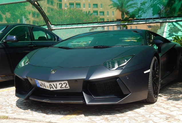 Lamborghini Aventador LP700-4