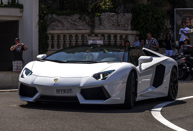 Lamborghini Aventador LP700-4 Roadster