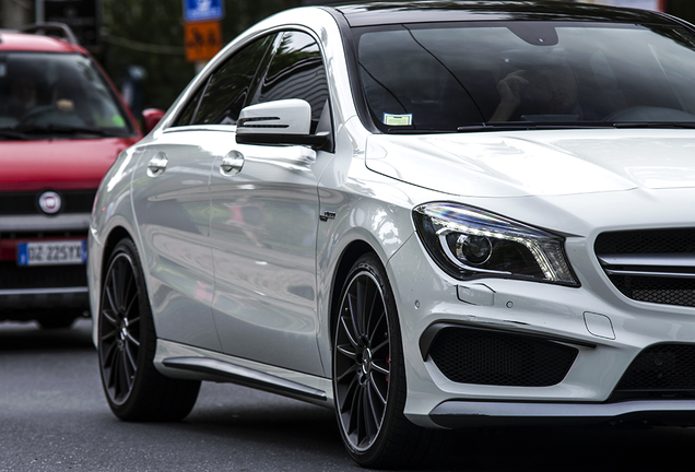 Mercedes-Benz CLA 45 AMG C117