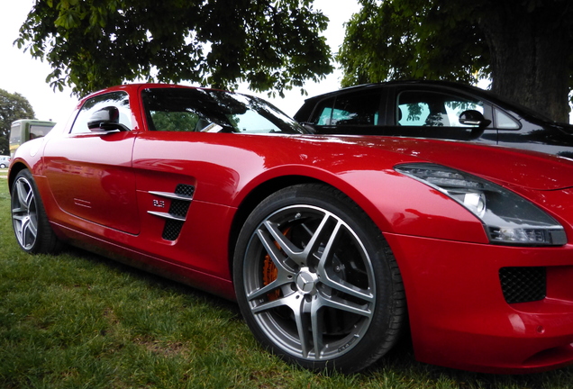 Mercedes-Benz SLS AMG