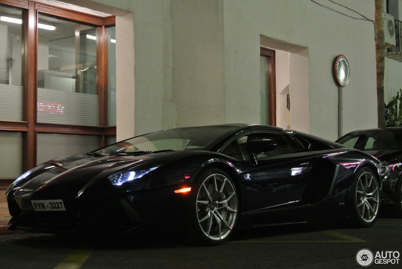 Lamborghini Aventador LP700-4 Roadster