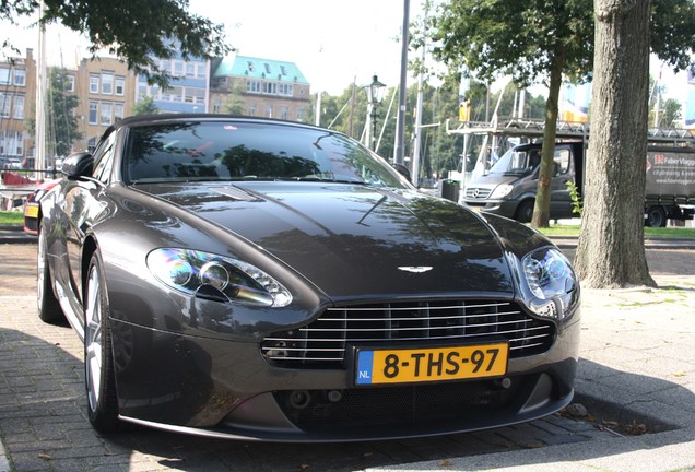 Aston Martin V8 Vantage Roadster 2012