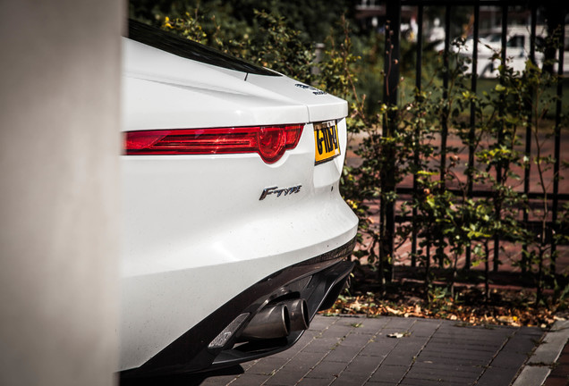 Jaguar F-TYPE R Coupé