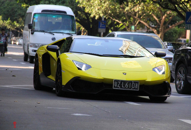 Lamborghini Aventador LP720-4 Roadster 50° Anniversario