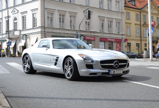 Mercedes-Benz SLS AMG