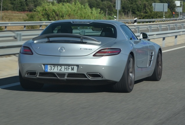 Mercedes-Benz SLS AMG