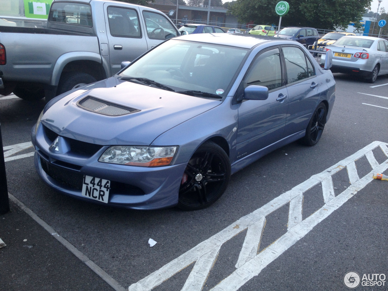 Mitsubishi Lancer Evolution VIII FQ-300