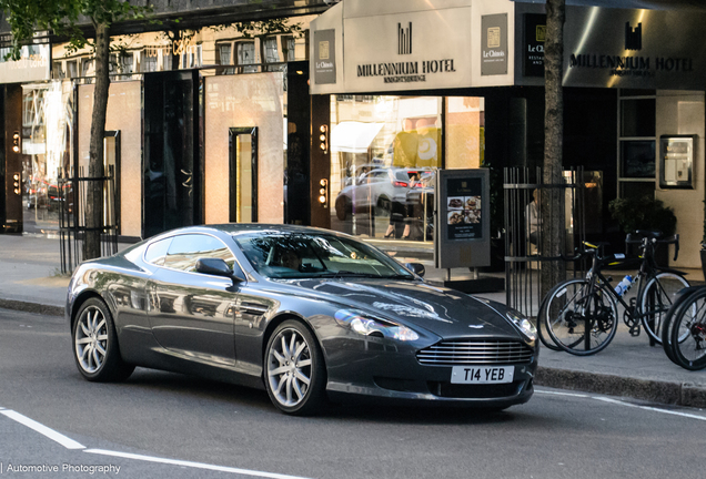 Aston Martin DB9