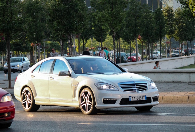 Mercedes-Benz S 63 AMG W221 2010