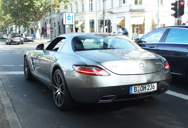 Mercedes-Benz SLS AMG