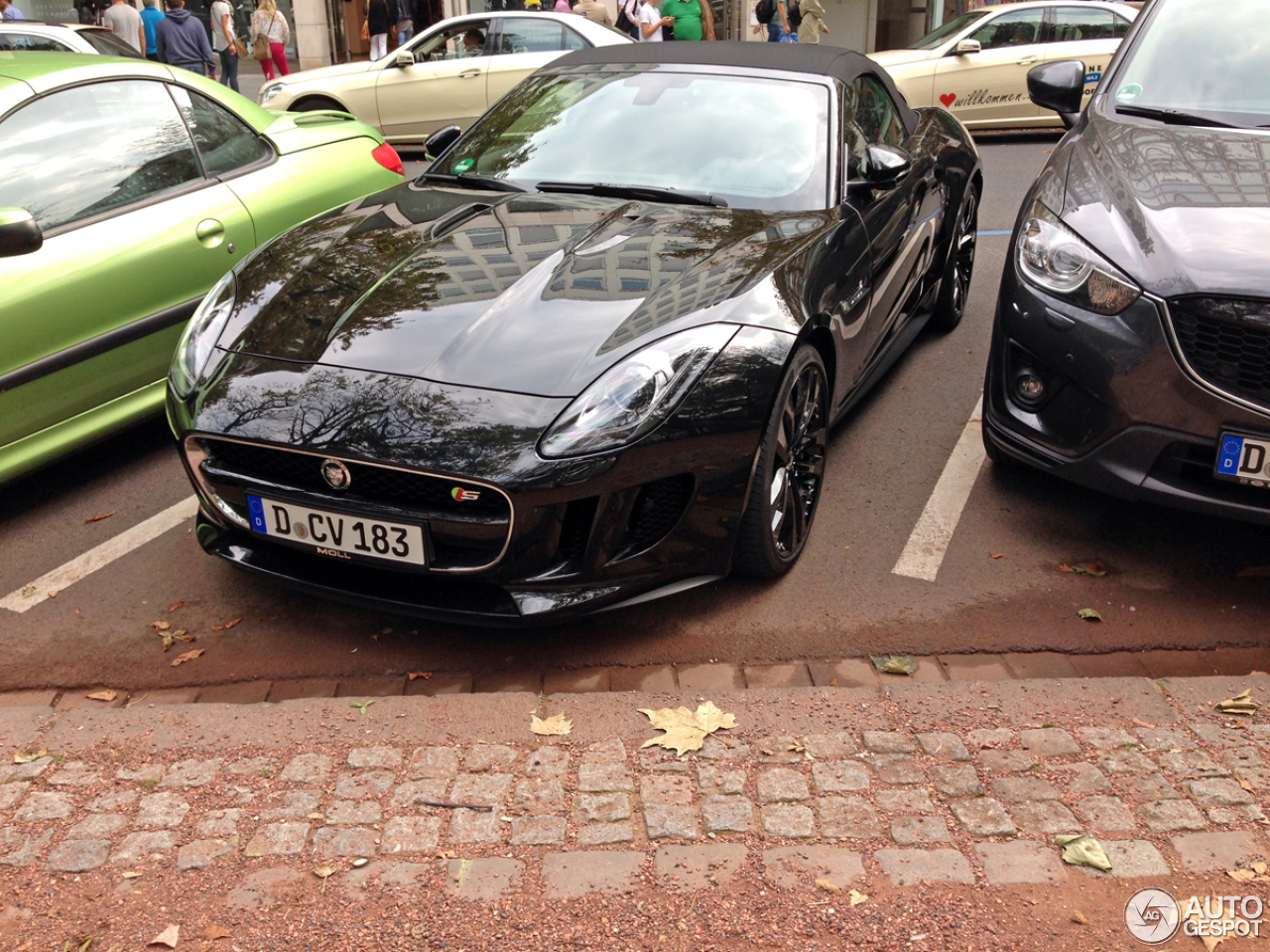 Jaguar F-TYPE S V8 Convertible