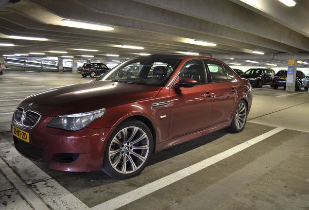 BMW M5 E60 2005