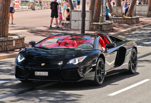 Lamborghini Aventador LP700-4 Roadster