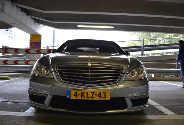 Mercedes-Benz S 63 AMG W221 2011