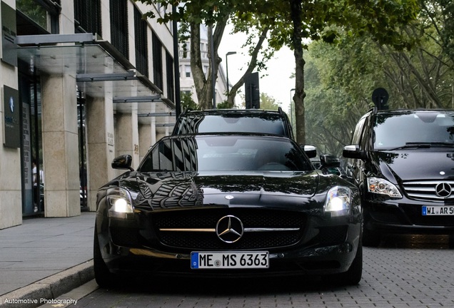 Mercedes-Benz SLS AMG GT Roadster