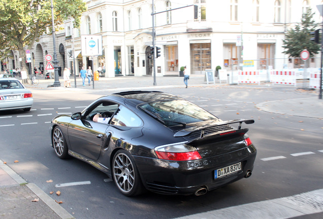 Porsche 996 Turbo