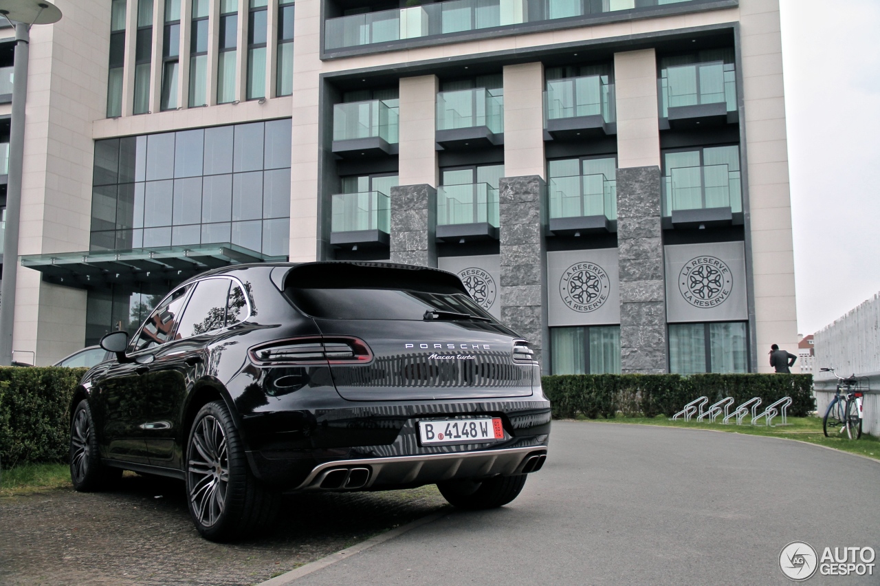 Porsche 95B Macan Turbo