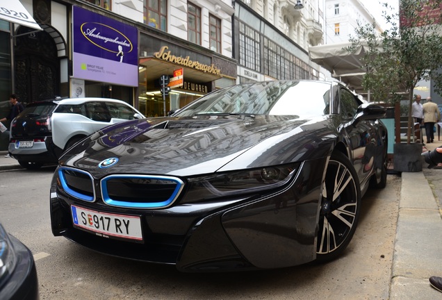 BMW i8