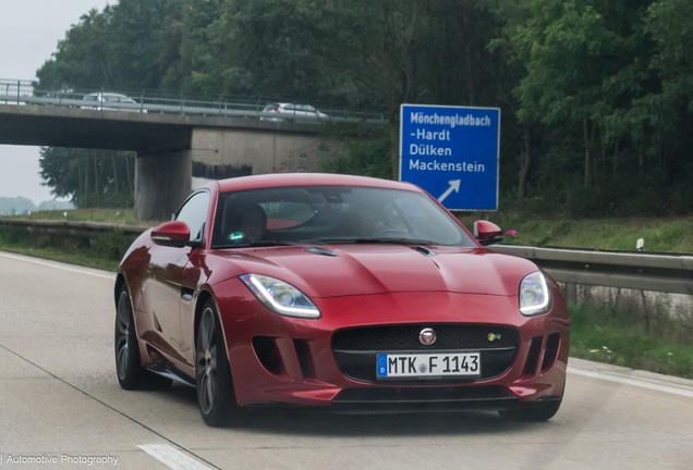 Jaguar F-TYPE R Coupé