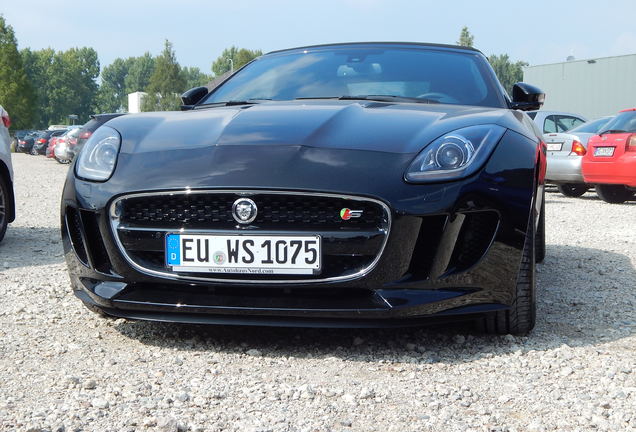 Jaguar F-TYPE S Convertible