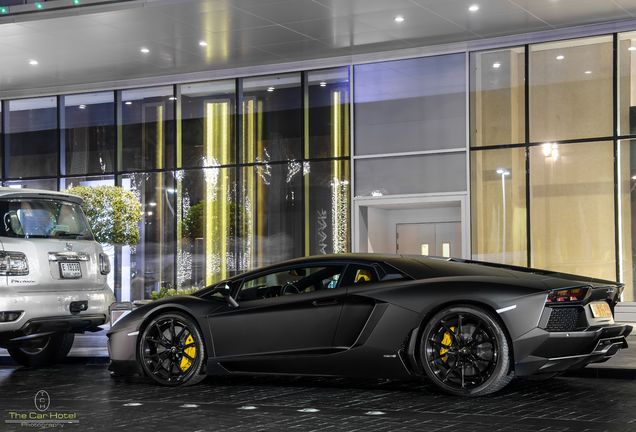 Lamborghini Aventador LP700-4