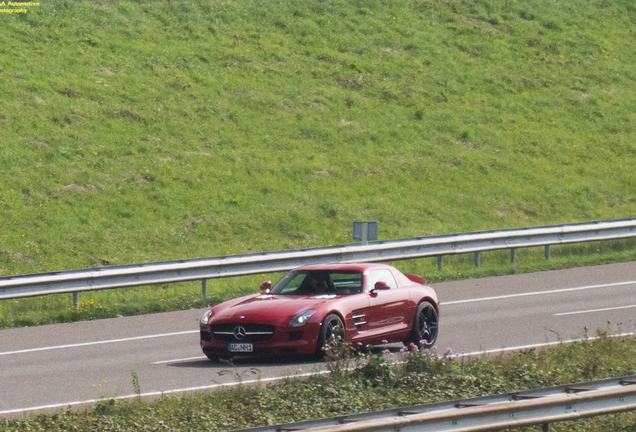 Mercedes-Benz SLS AMG