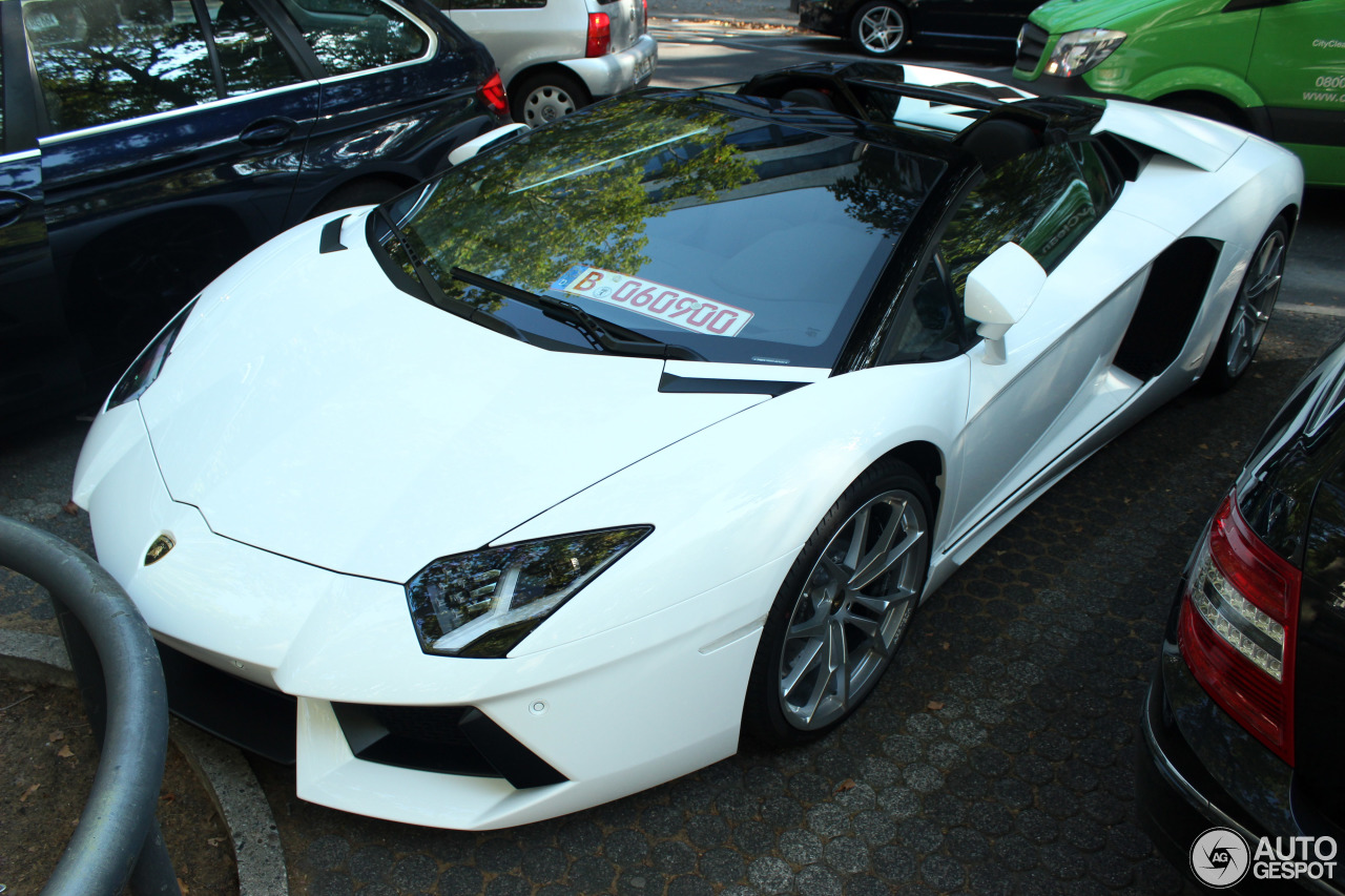 Lamborghini Aventador LP700-4 Roadster