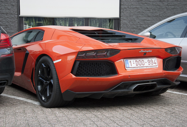 Lamborghini Aventador LP700-4